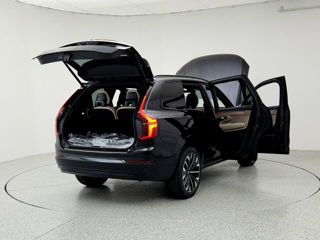 New 2026 Volvo XC90 B6 Ultra w/ Protection Package image 11