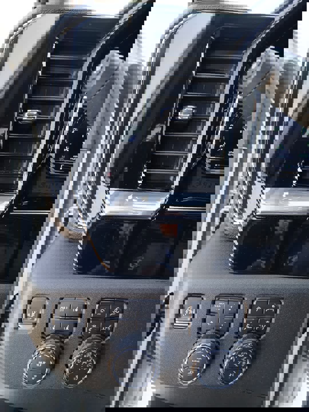 Used 2024 Chevrolet Silverado 2500 LTZ w/ LTZ Convenience Package image 15