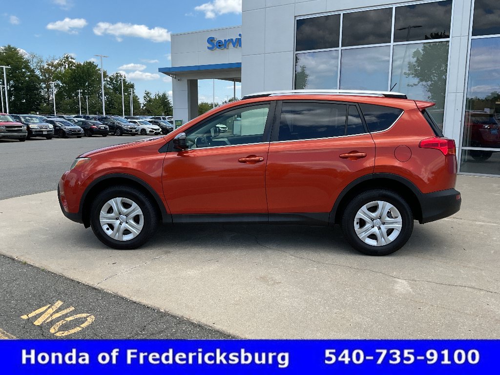Used 2015 Toyota RAV4 LE AWD/4WD image 3
