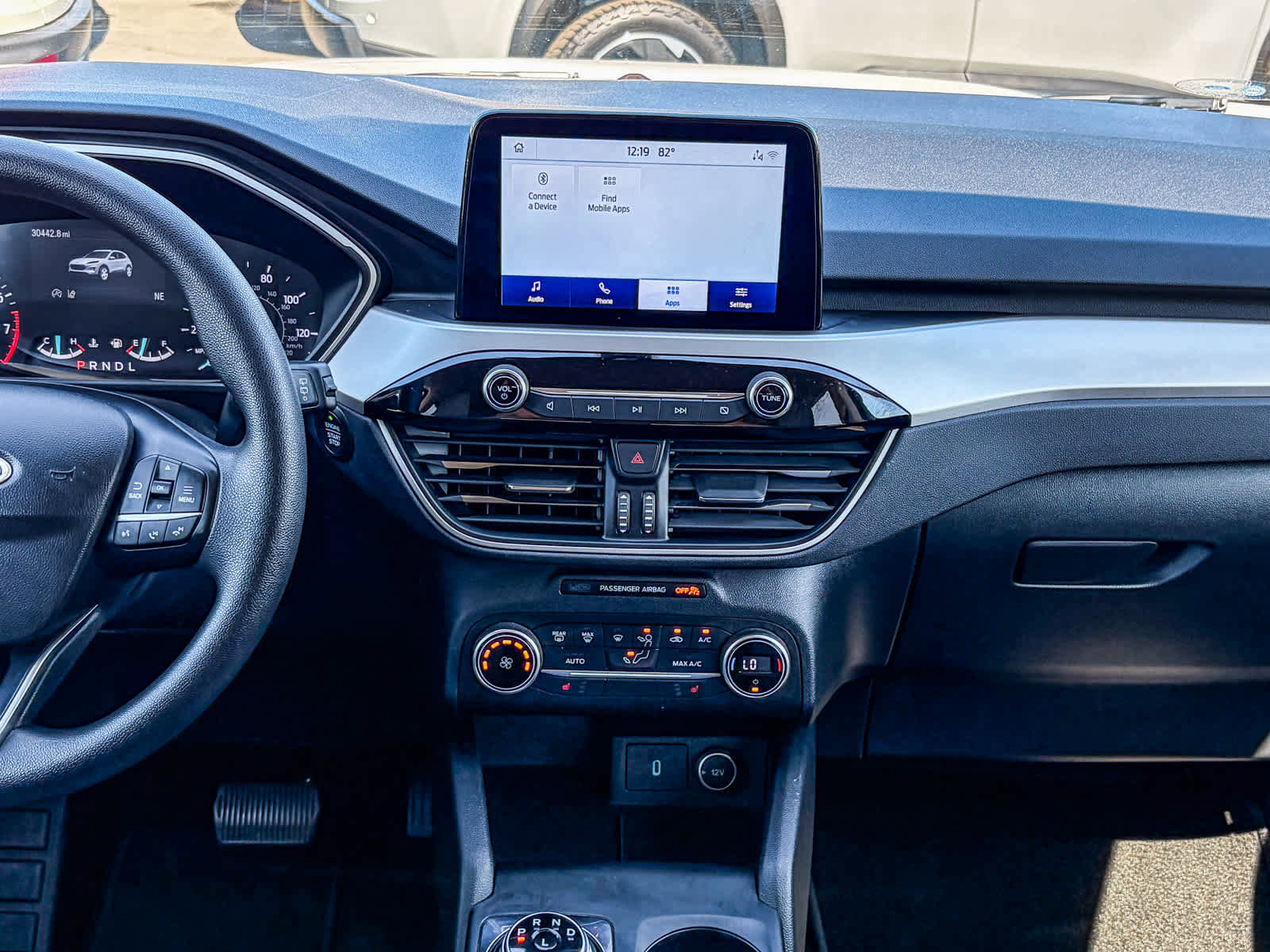 Used 2020 Ford Escape SE image 12