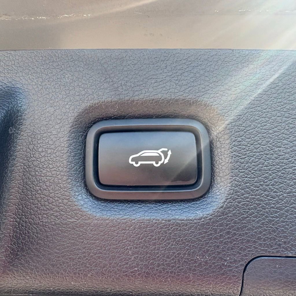 Used 2021 Hyundai Santa Fe SEL w/ Convenience Package FWD image 14