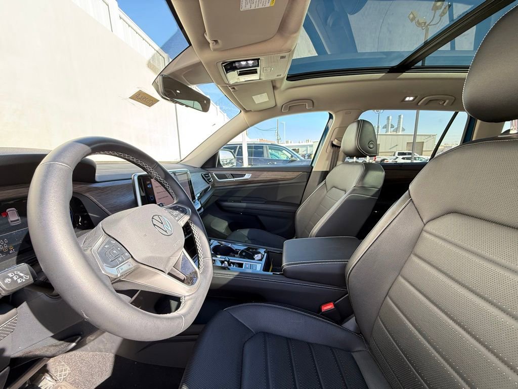 Certified 2025 Volkswagen Atlas SEL image 6