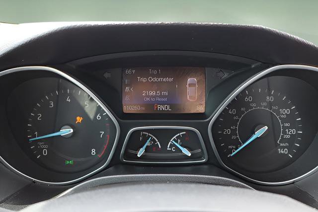 Used 2016 Ford Focus SE w/ SE Power Seat Package image 14