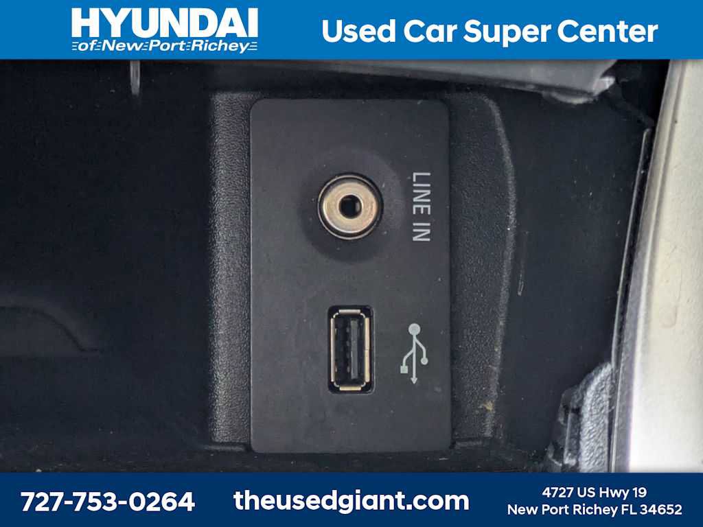Used 2015 Ford Edge SEL AWD/4WD image 25