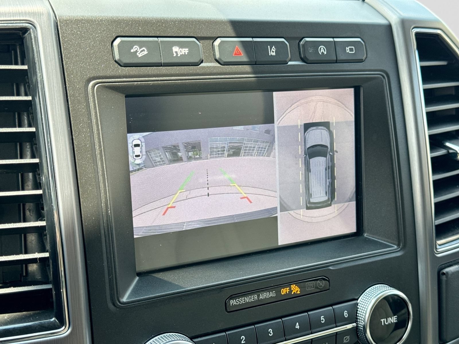 Used 2019 Ford Expedition Platinum AWD/4WD image 34