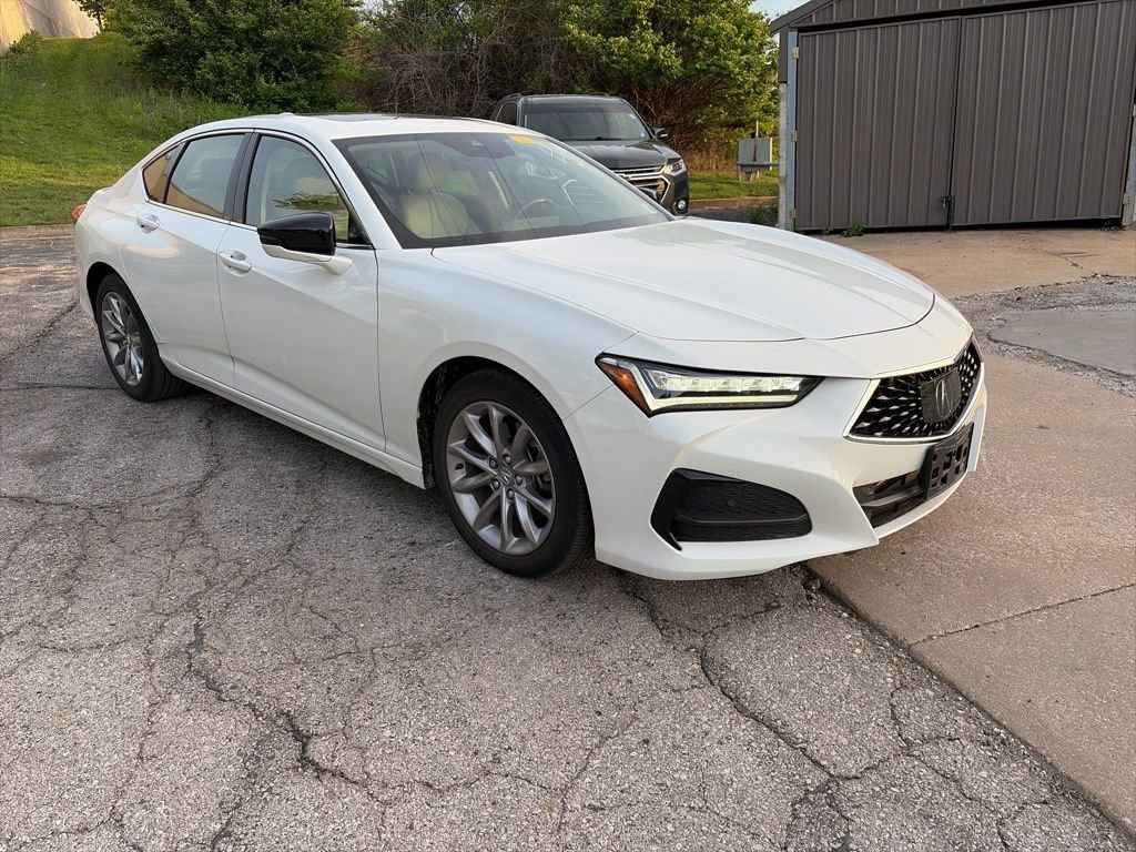 Used 2023 Acura TLX FWD image 3