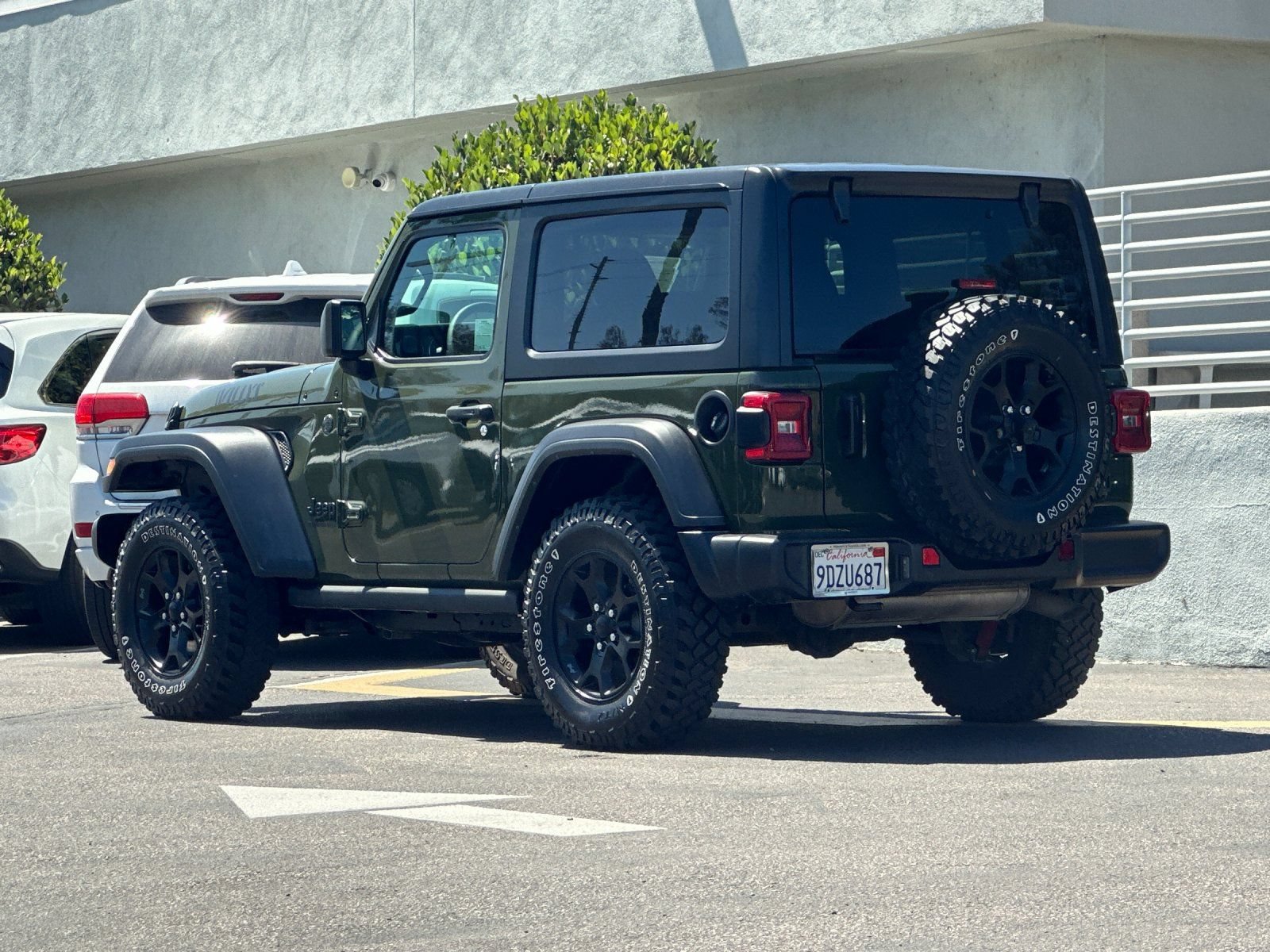 Used 2023 Jeep Wrangler Sport AWD/4WD image 3