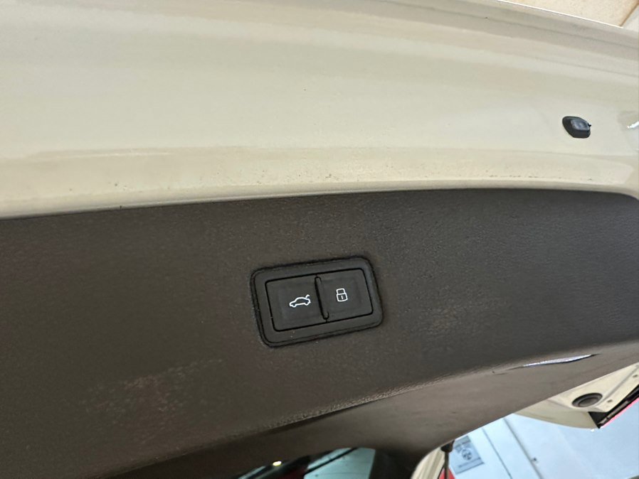 Used 2018 Audi Q7 3.0T Prestige w/ Prestige Package image 27