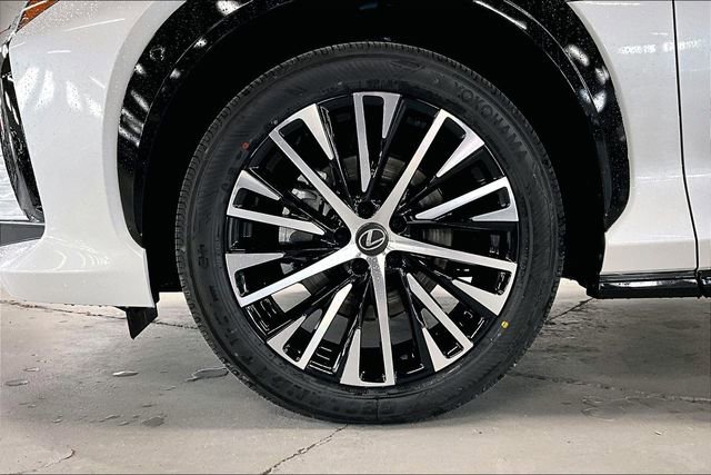 New 2026 Lexus RZ 450e AWD image 12