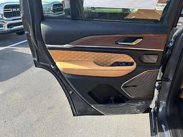 New 2025 Jeep Grand Cherokee Summit w/ High Altitude Package image 10