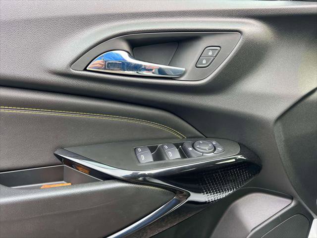 New 2025 Chevrolet Trax LT w/ Driver Confidence Package image 8