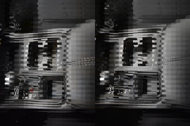 Used 2025 Nissan Sentra S image 30