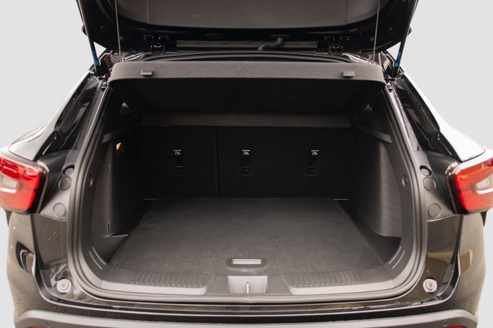 Used 2025 Chevrolet Trax RS w/ Sunroof Package image 13