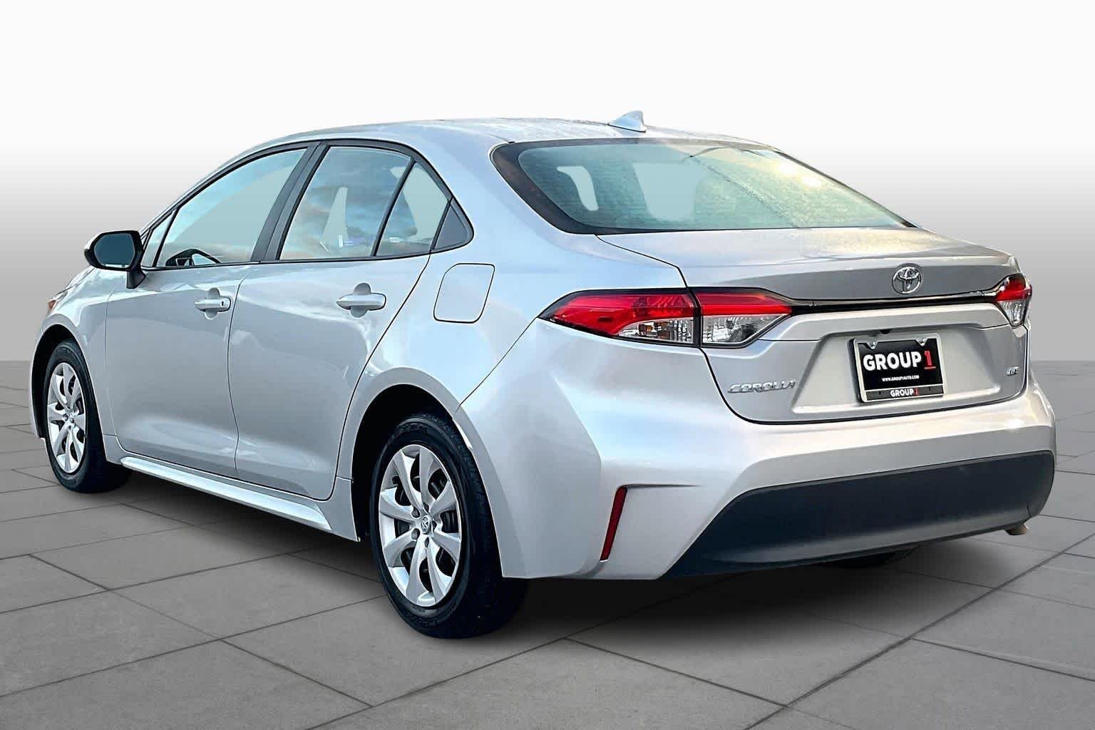 Used 2024 Toyota Corolla LE FWD image 12