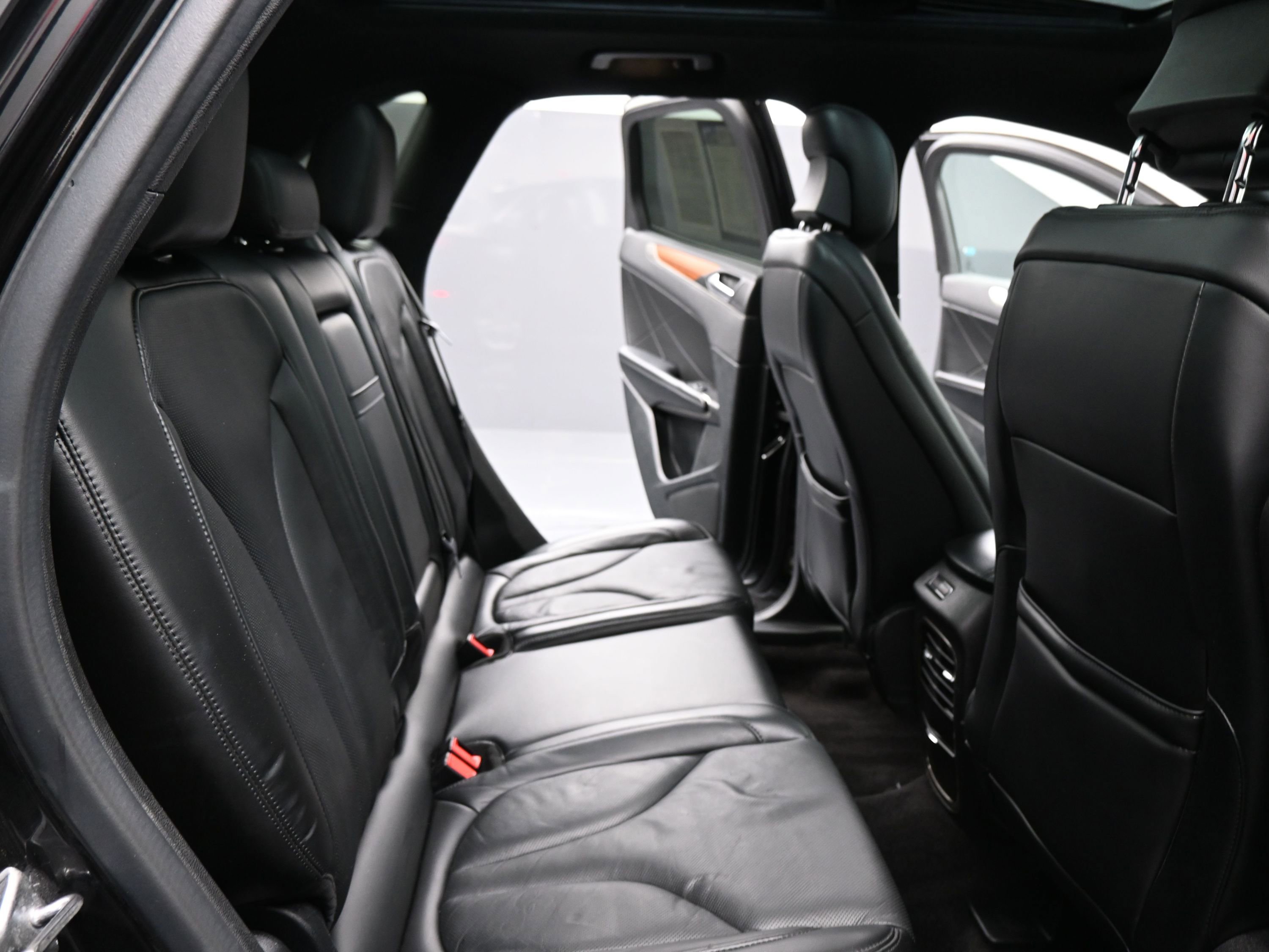 Used 2017 Lincoln MKC Reserve image 19