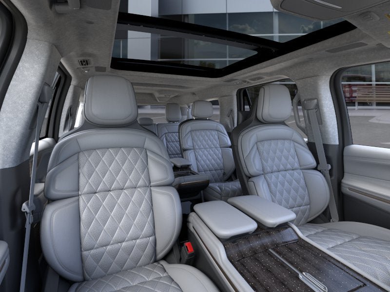 New 2026 Lincoln Navigator L Black Label AWD/4WD image 10