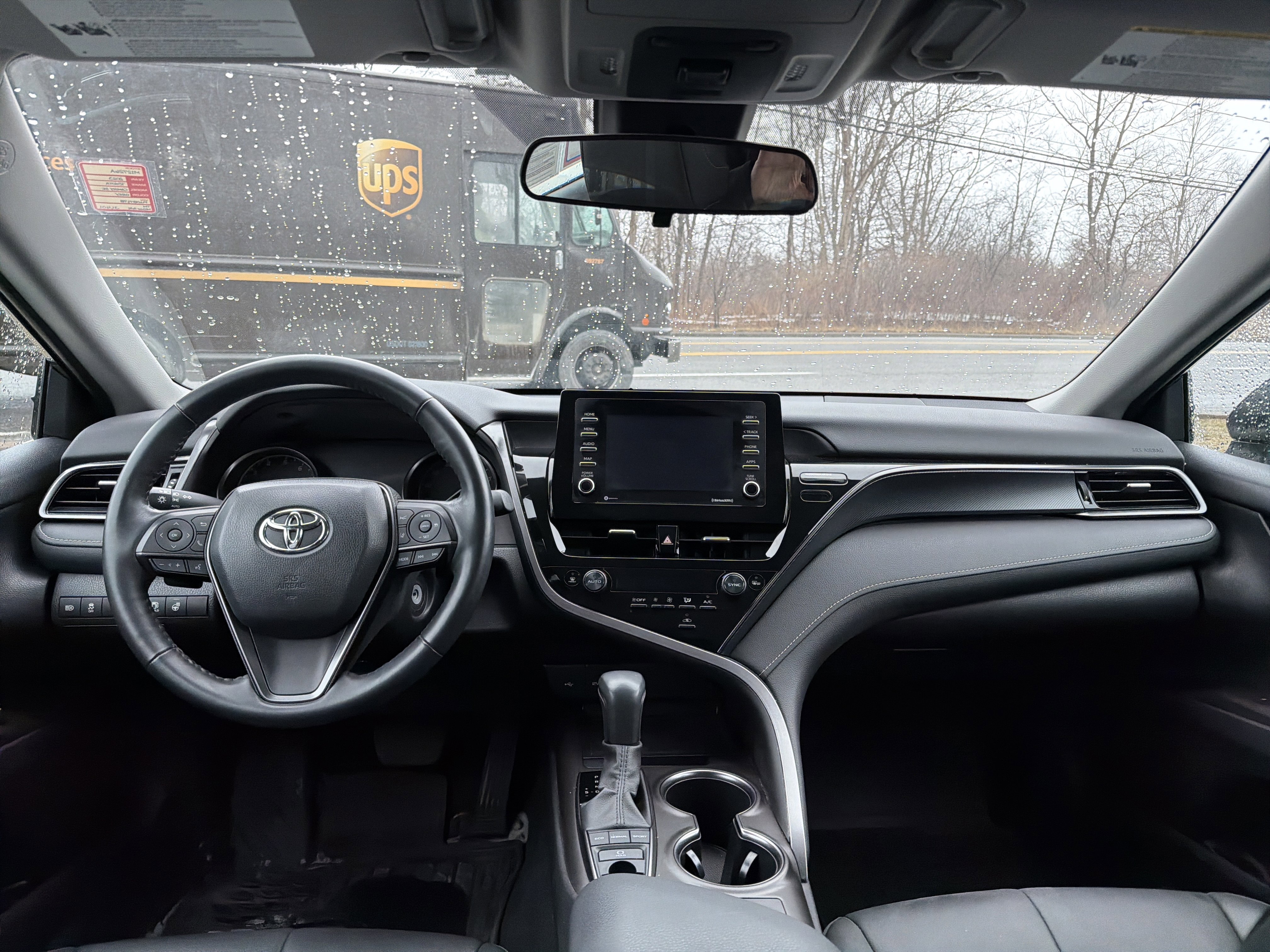 Used 2023 Toyota Camry SE w/ Cold Weather Package image 12