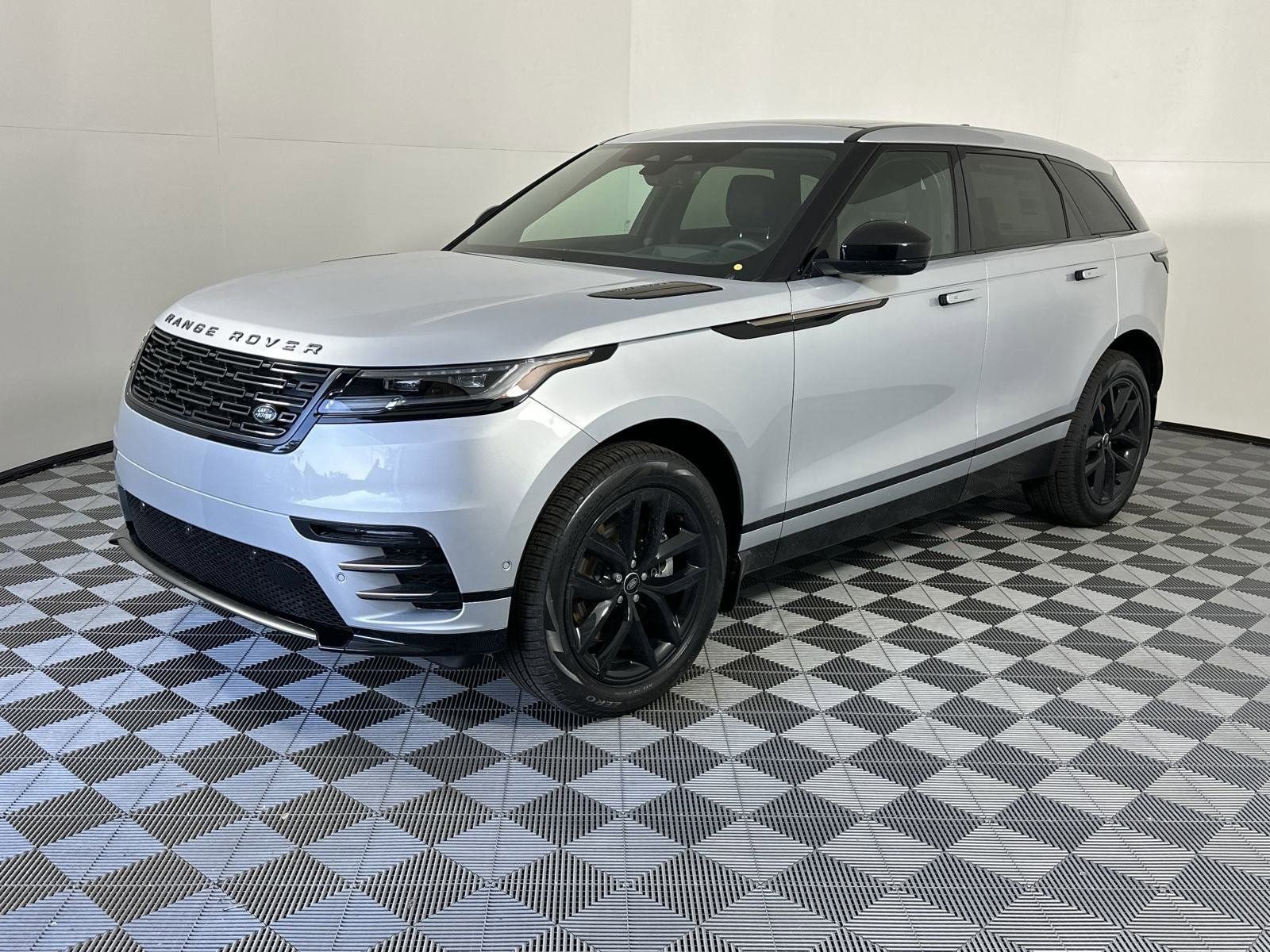 Used 2025 Land Rover Range Rover Velar Dynamic SE