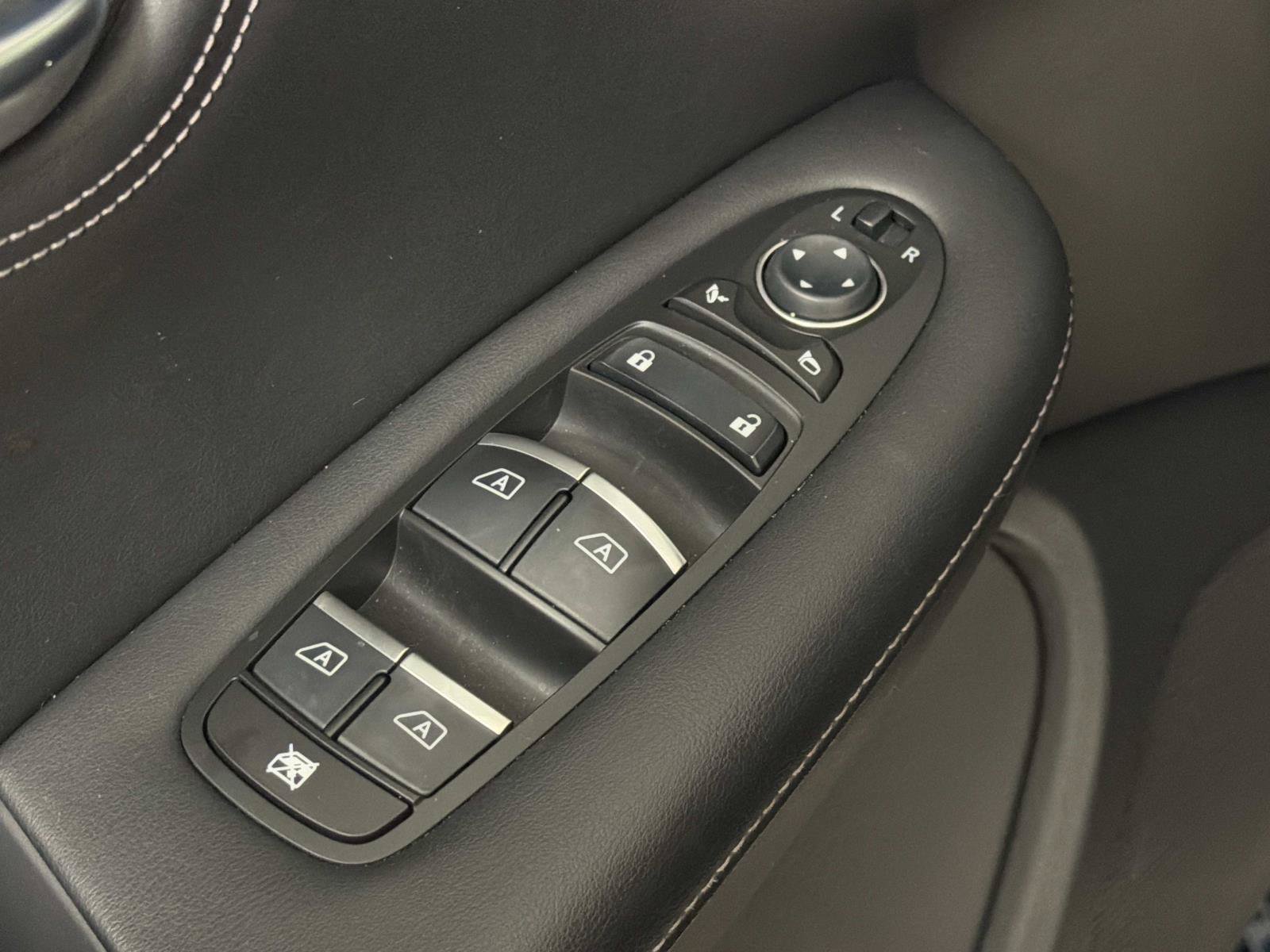 Used 2023 INFINITI QX55 Luxe w/ Cargo Package AWD/4WD image 17