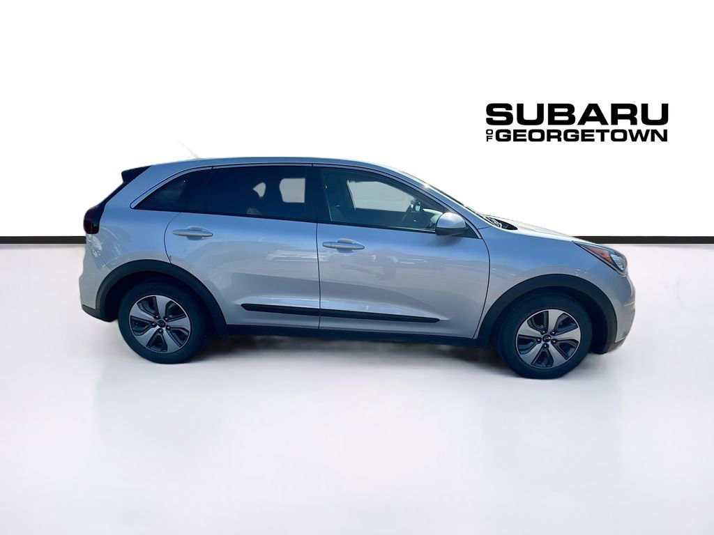 Used 2019 Kia Niro FE FWD image 8