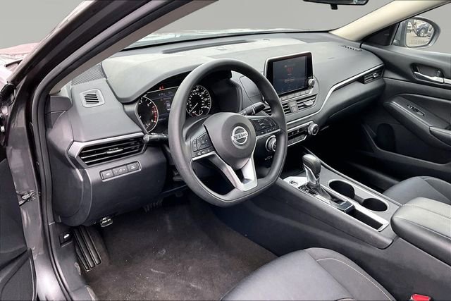 Used 2022 Nissan Altima 2.5 SV image 12