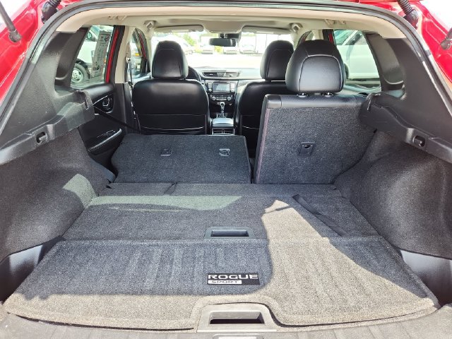 Used 2018 Nissan Rogue Sport SL w/ SL Premium Package FWD image 33