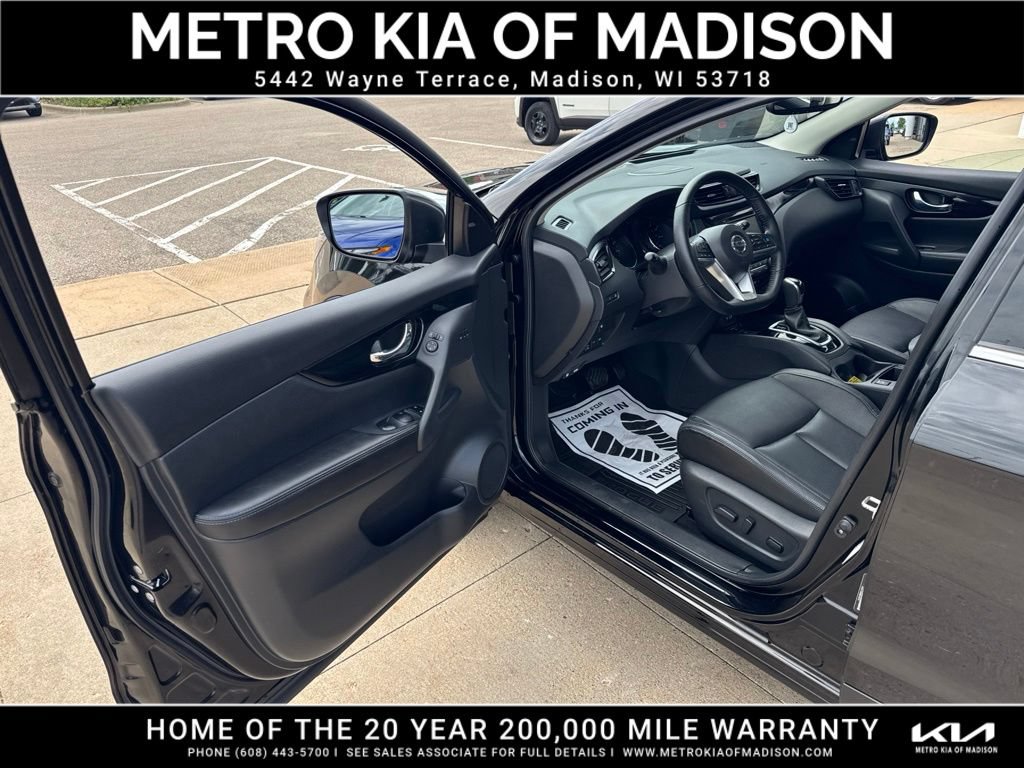Used 2022 Nissan Rogue Sport SL w/ Premium Package AWD/4WD image 11