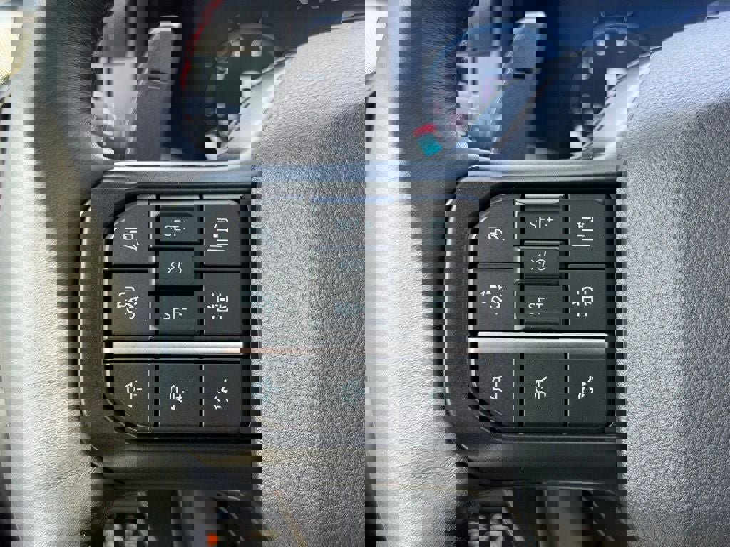 Used 2025 Ford F150 Raptor image 38