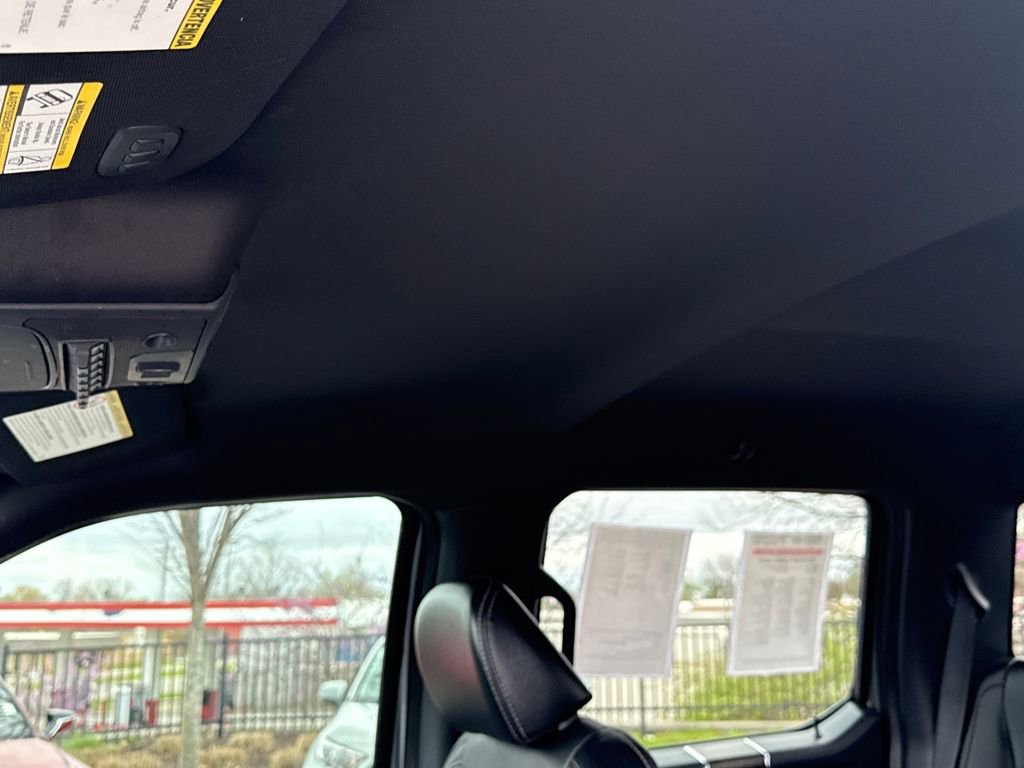 Used 2022 Ford F250 Lariat w/ Black Appearance Package image 23