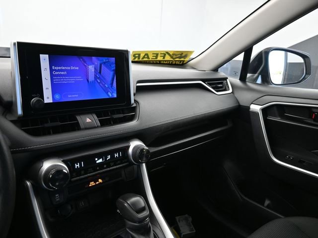 Used 2024 Toyota RAV4 LE AWD/4WD image 21