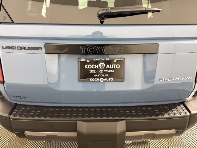 New 2027 Toyota Land Cruiser w/ Premium Package AWD/4WD image 13