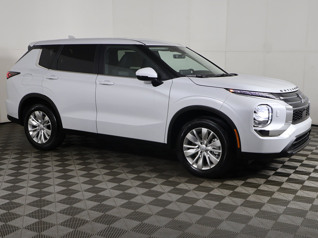New 2026 Mitsubishi Outlander ES AWD/4WD image 15