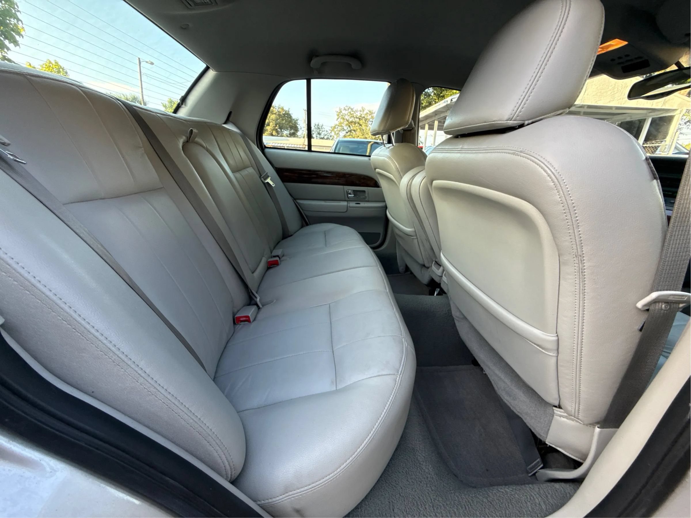 Used 2005 Mercury Grand Marquis LS RWD image 24