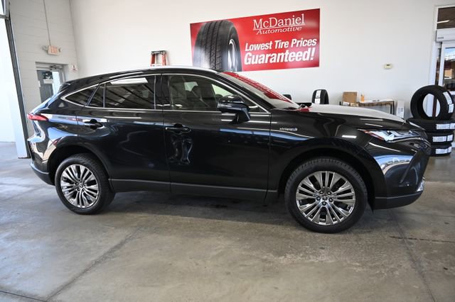 Used 2021 Toyota Venza XLE w/ Softex Package AWD/4WD image 4