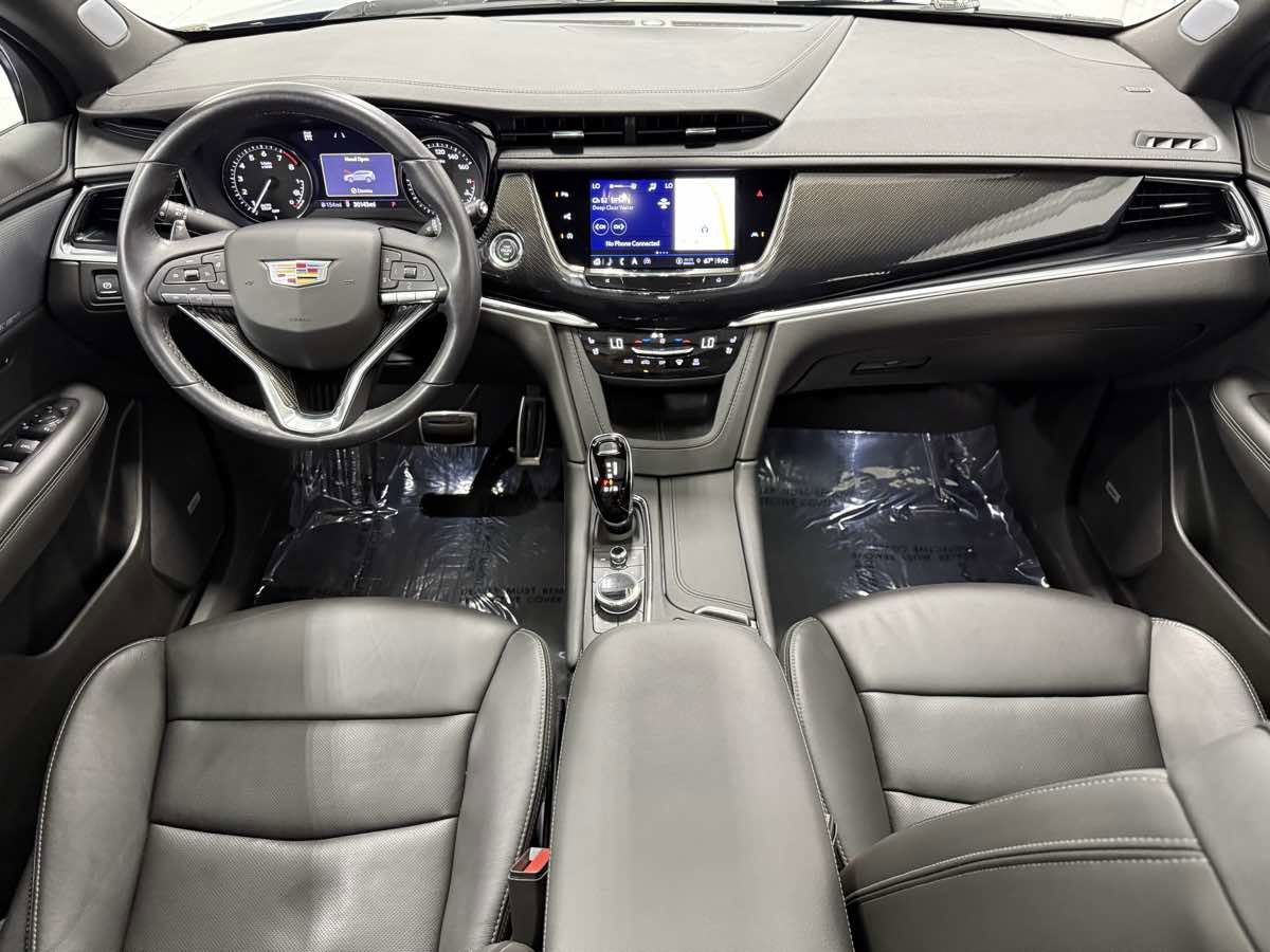 Used 2024 Cadillac XT6 Sport w/ Technology Package image 13
