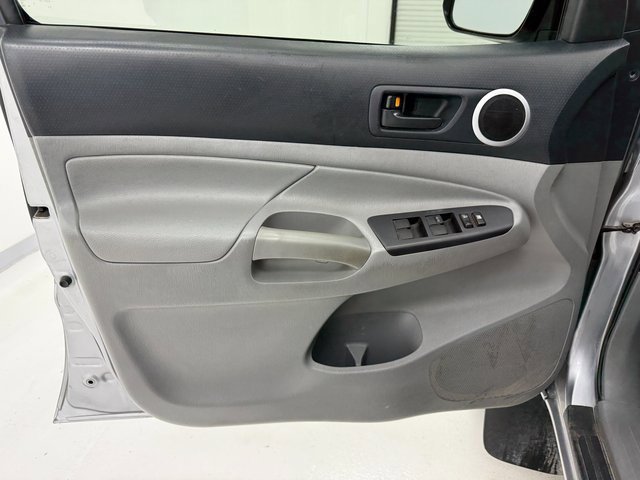 Used 2014 Toyota Tacoma PreRunner w/ TRD Sport Package image 28