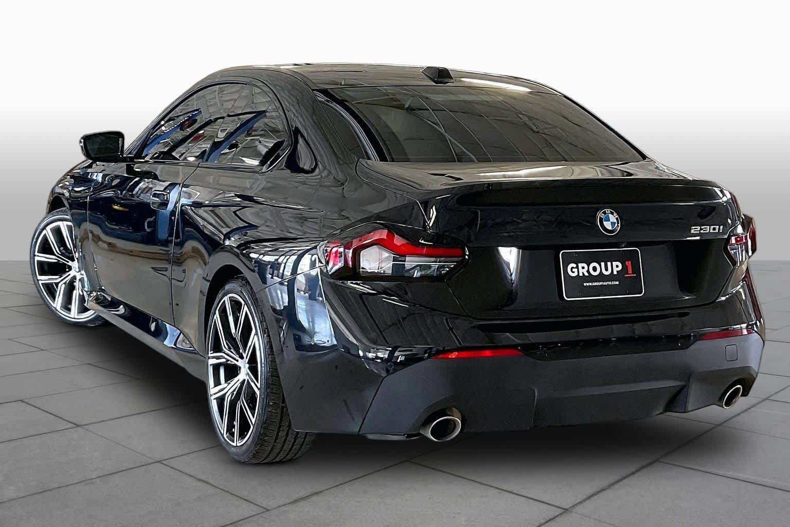 Used 2024 BMW 230i Coupe w/ Premium Package RWD image 11