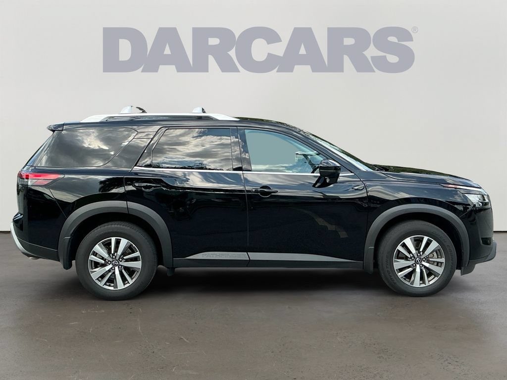 Used 2023 Nissan Pathfinder SL AWD/4WD image 8