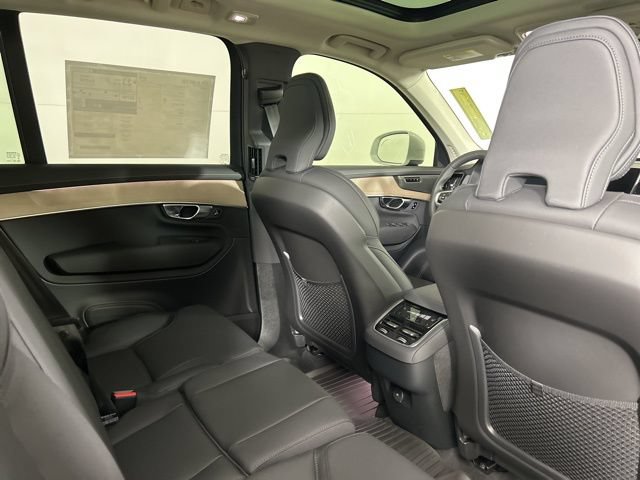 Used 2025 Volvo XC90 B6 Plus w/ Protection Package Premier AWD/4WD image 26