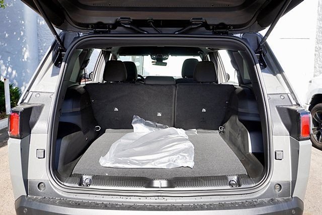 New 2026 Jeep Cherokee Laredo AWD/4WD image 16