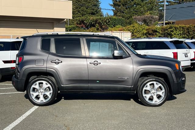 Used 2017 Jeep Renegade Limited image 3