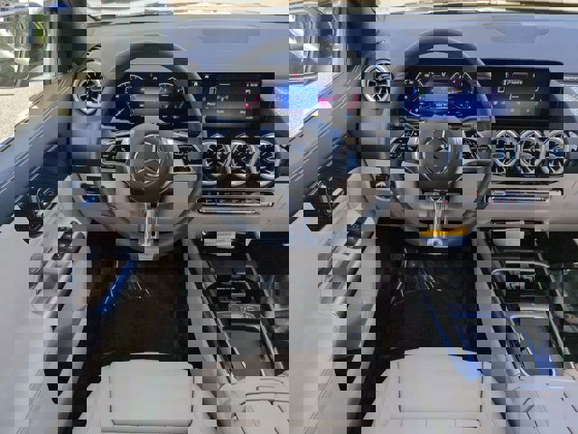 Used 2025 Mercedes-Benz GLA 250 image 16