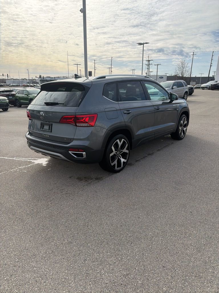 Certified 2023 Volkswagen Taos SEL image 6