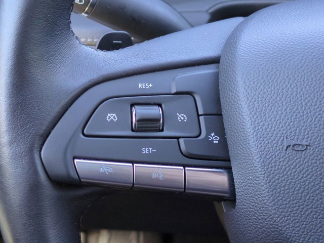 Used 2025 Cadillac XT4 Premium Luxury image 23