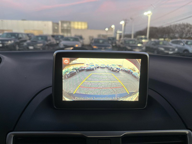 Used 2016 MAZDA MAZDA3 i Touring w/ Popular Equipment Package image 31