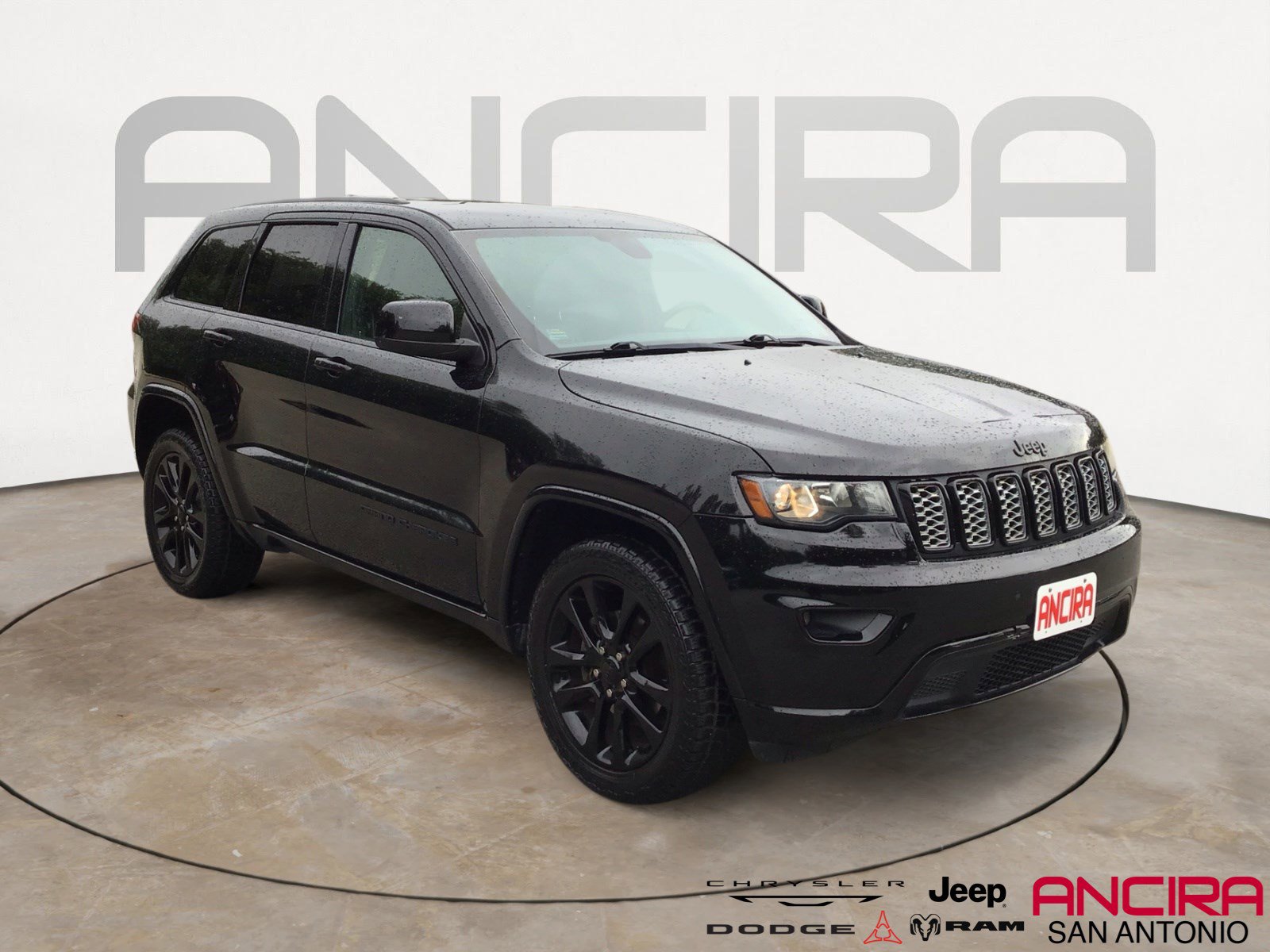 Used 2018 Jeep Grand Cherokee Altitude AWD/4WD video 1