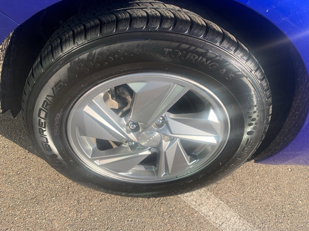 Certified 2024 Hyundai Elantra SE image 34