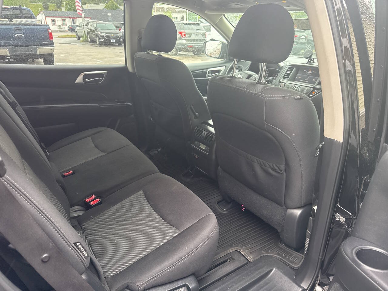 Used 2019 Nissan Pathfinder S AWD/4WD image 11
