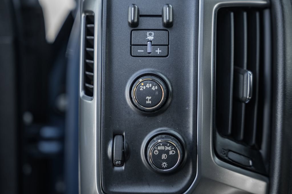 Used 2019 Chevrolet Silverado 3500 LTZ w/ Duramax Plus Package image 48