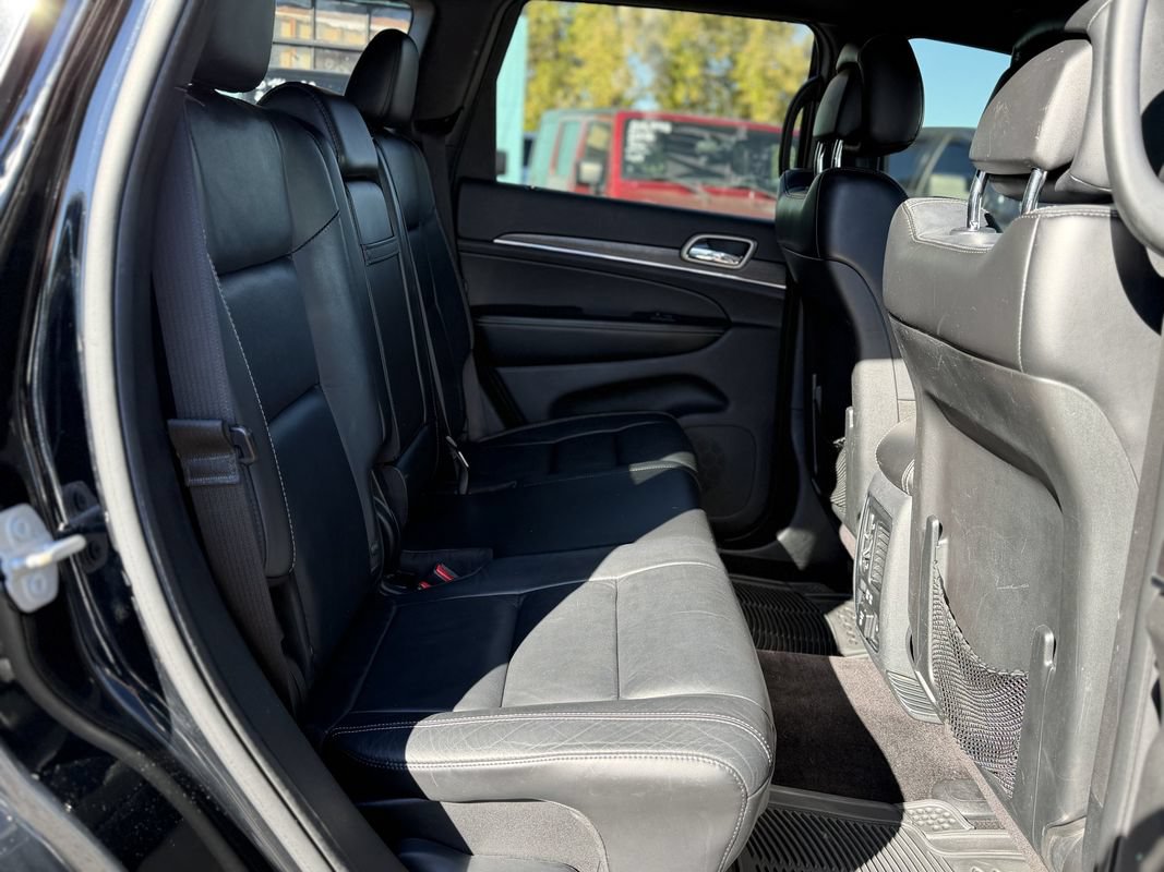 Used 2017 Jeep Grand Cherokee Limited AWD/4WD image 10